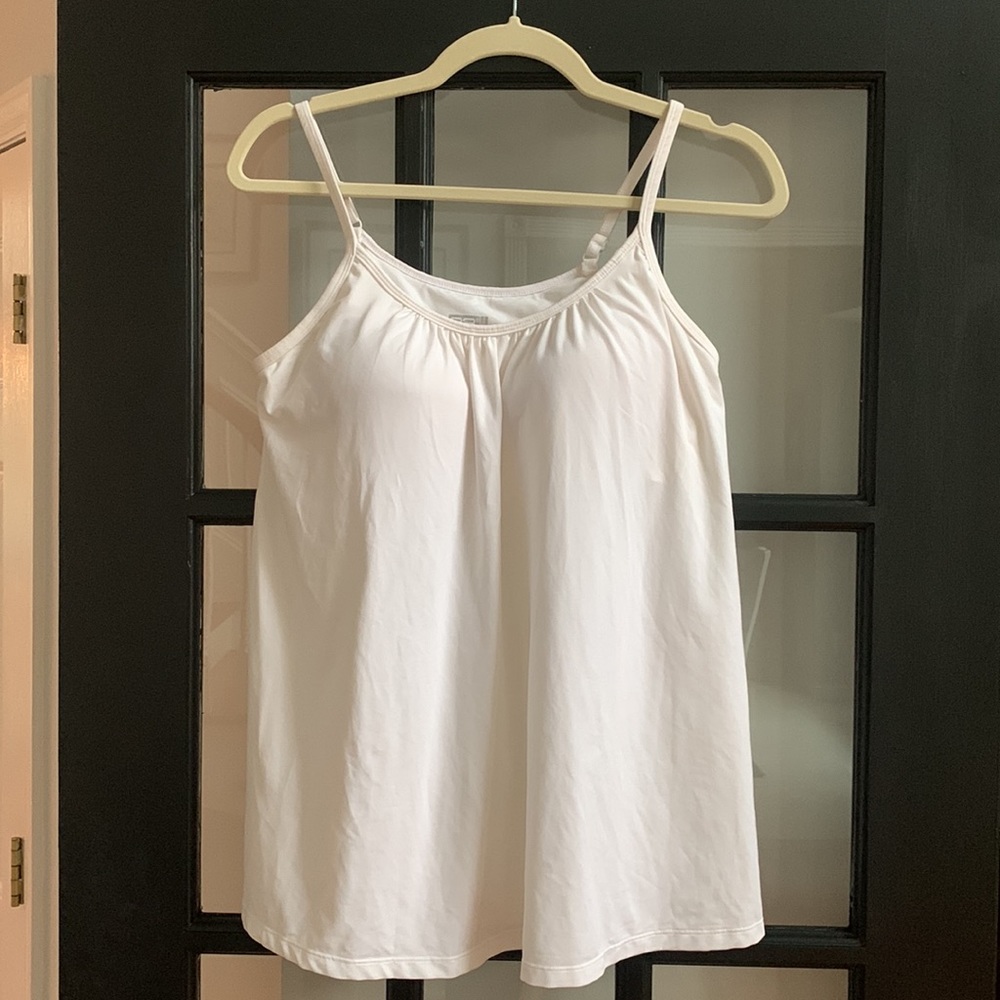 NWOT! Swing Tank with built in bra